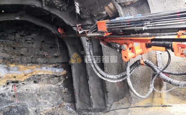 礦山破碎帶總塌方？看自鉆式錨桿如何破解難題！