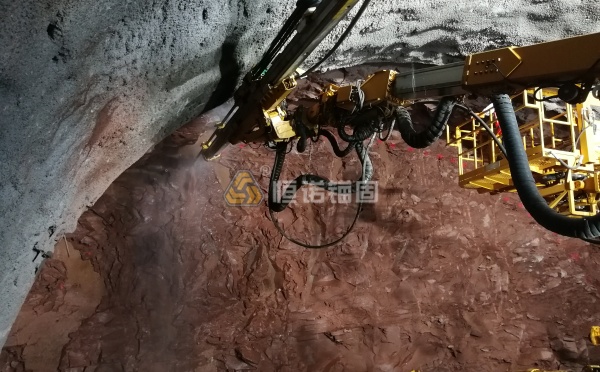 HER51N自鉆式管棚超前支護從被動搶險到主動支護