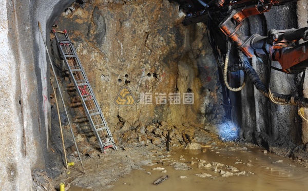 礦山巷道支護工序繁瑣效率低？自鉆式錨桿如何加快掘進速度