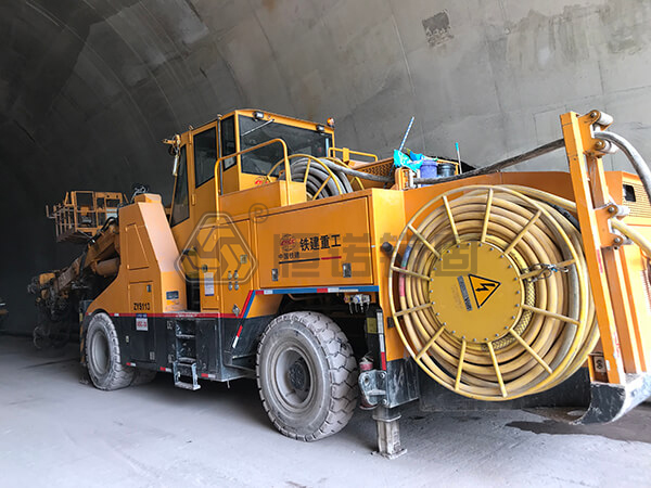 三臂鑿巖臺車 三臂鑿巖臺車