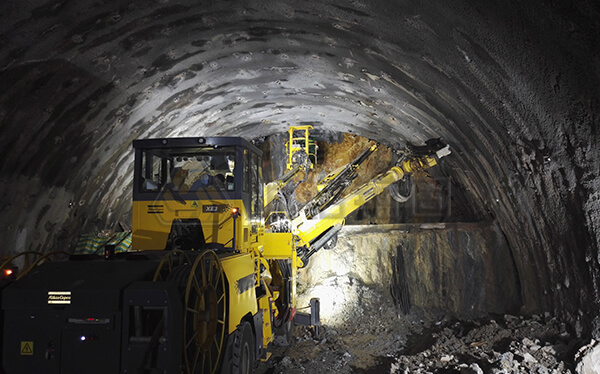 鄭萬高鐵杏橋坪隧道自鉆式管棚支護項目 鄭萬高鐵杏橋坪隧道自鉆式管棚支護項目