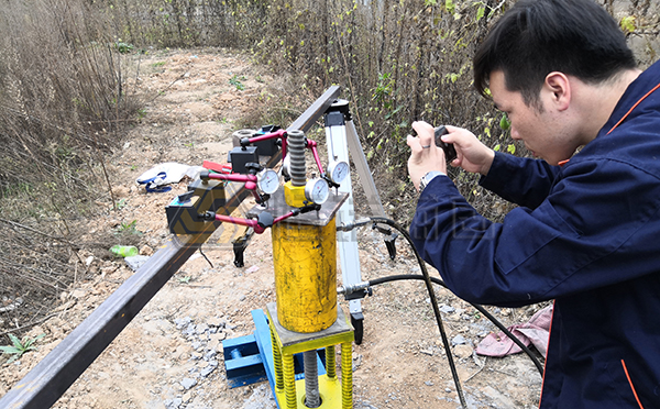 穿心式千斤頂 穿心式千斤頂