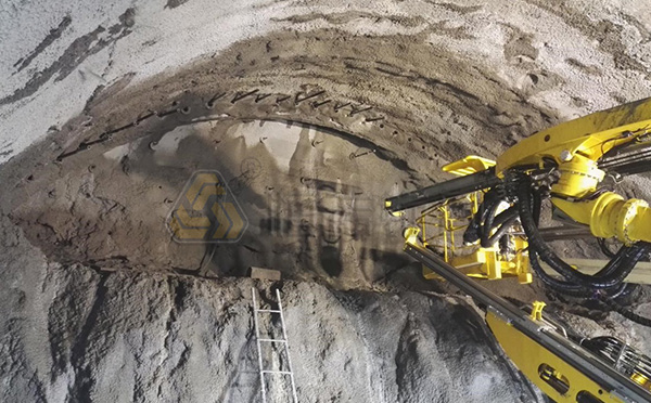 自鉆式超前管棚 自鉆式超前管棚